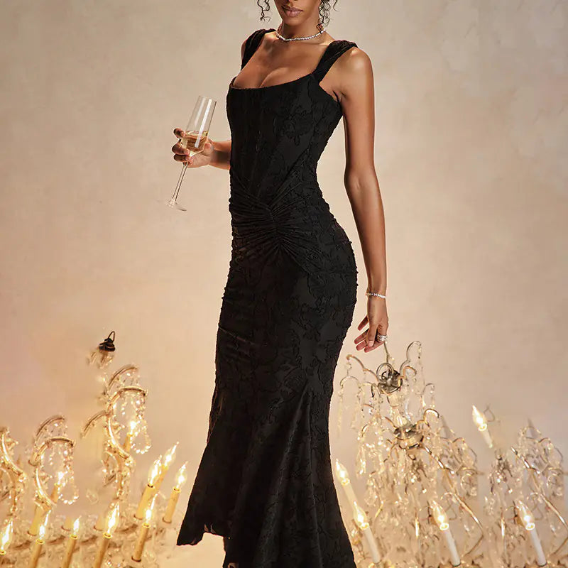 Fashion Off-Shoulder Tube Top Fishtail Dress worn by a woman at a stylish event, showcasing elegance and modern fashion.