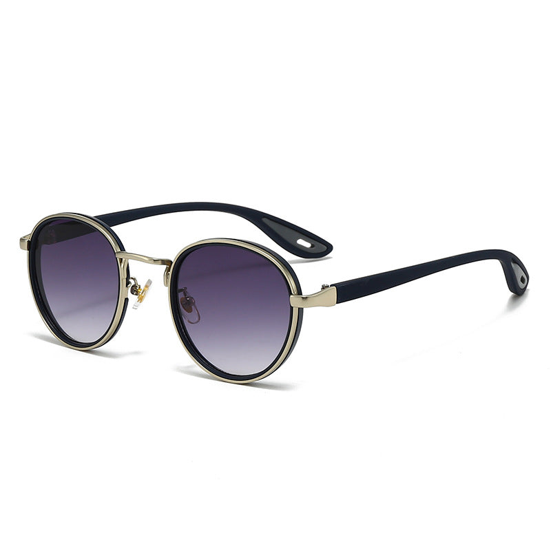 Vintage designer outdoor sunglasses with stylish round frames and gradient lenses, perfect for any casual outing.